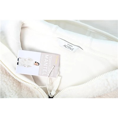 Мягкое и теплое повседневное пальто средней длины с капюшоном