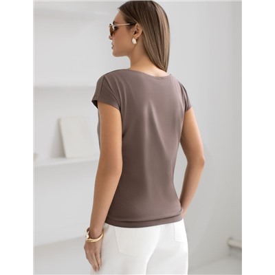 Нарядная футболка с серебристым принтом