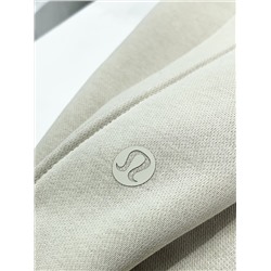 распродажа спортивные штаны с начесом lululemon 丨 Scuba Lulu идеально подходят для флисовых спортивных штанов в холодную зиму. Ткань с начесом из смесового хлопка пропускает воздух, мягкая и приятная для кожи, легкая и теплая. Дизайн с высокой талией, шнурок можно разместить внутри или снаружи, придавая ему гладкий вид и уменьшая объем.