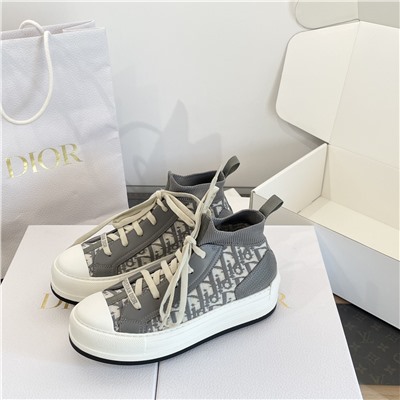 Распродажа  кросовки качество топ