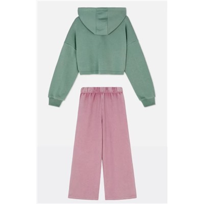 Спортивный костюм для девочек. Экспорт