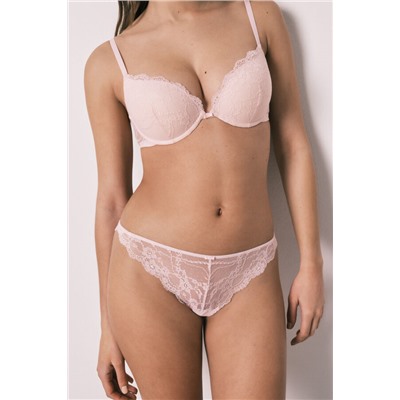 Tanga encaje rosa