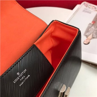 Сумка кроссбоди  Loui*s Vuitto*n Twist