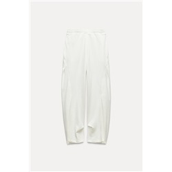 JOGGERS WITH PLEAT DETAIL