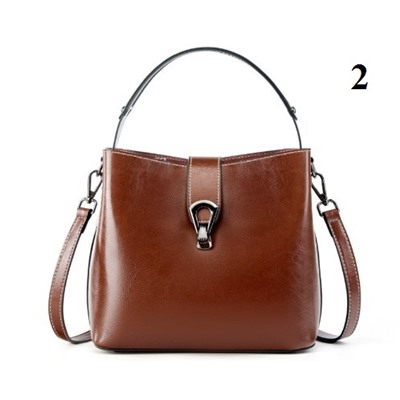 Сумка хорошего качества, в живую лучше смотрится чем на фото.