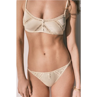 Braga brasileña tira satén amarillo