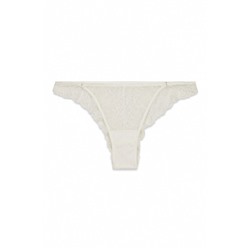 Braga brasileña encaje blanca