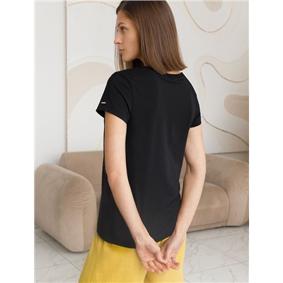 Базовая футболка полуприлегающая из премиального хлопка с эластаном