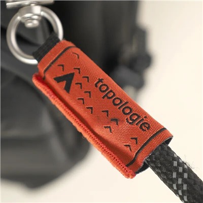 Спортивная супер удобная и вместительная сумка унисекс  Topologi*e