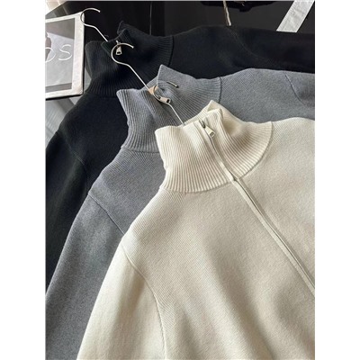 Женский свитер на молнии  КО*С