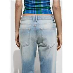 Jeans rectos bajo vuelto