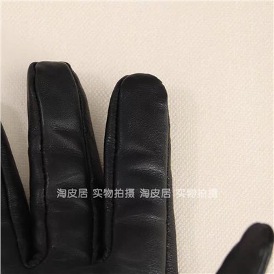 Высокие женские кожаные перчатки с текстурой под крокодила  Mang*o 🤍