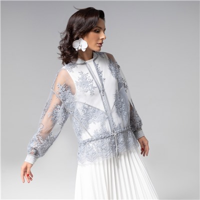 Бомбер с вышивкой, Роскошное решение