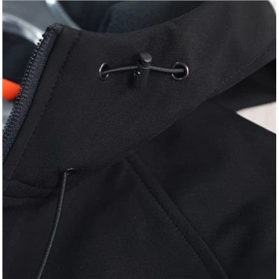 Водонепроницаемая спортивная куртка с капюшонном  МАММУ*Т