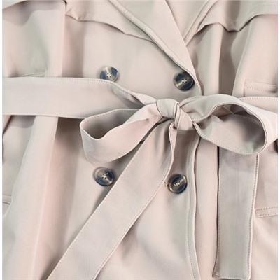 Элегантный тренчкот в ретро-британском стиле