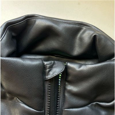 Детский жилет из экокожи, экспорт в Россию  Цена на ВБ со скидкой ~2500₽  ПЛЭЙ ТУДЭ*Й