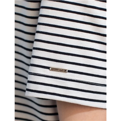Свободная футболка в черно-белую полоску с принтом из премиального хлопка с эластаном