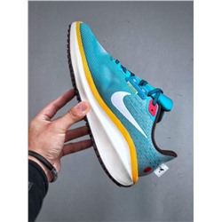 Кроссовки Nik*e Zoom VOMERO 17