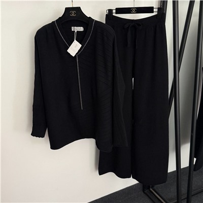 Женский вязаный костюм в полоску с кисточками  Brunell*o Cucinell*i