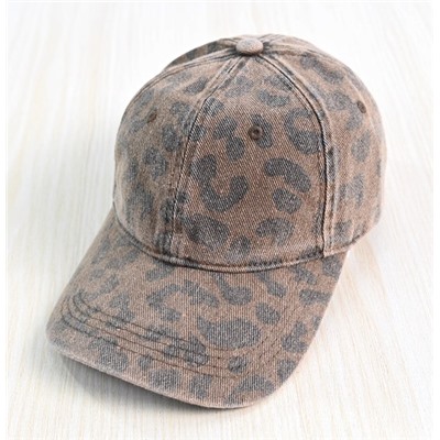 Бейсболка с леопардовым принтом из хлопкового твила