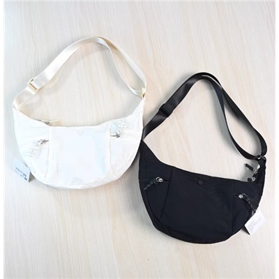 Простая и стильная лёгкая нейлоновая сумка ЛУЛУЛЕМО*Н