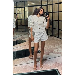 SHORT BLAZER WITH GOLDEN BUTTON DETAIL