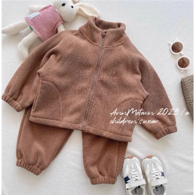 Плюшевый костюм для малышей