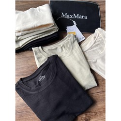 В комплекте бархатного термобелья используется недавно модернизированный импортный из Японии шелковый текстурированный бархат Efe в сочетании с тканью с жемчужным цветком, высокотехнологичным антибактериальным регенерированным волокном, высокоэффективным в подавлении бактерий и удалении клещей, значительно улучшающем среду одевания для людей, страдающих аллергией, и обеспечивающий более здоровое ощущение тела., 3 секунды быстрого нагрева, эффективная фиксация температуры, поэтому вы не чувствуете холода зимой; импортная шелковая ткань Efe сочетается с тканью из бисерного цветка, сохраняя превосходную воздухопроницаемость и влагопроницаемость бисерного цветка. ткань, сочетающая мягкость и восковую текстуру шелка Efe, теплая, благодаря научным пропорциям создается самая приятная для кожи и удобная ткань, а комфорт сравним с кашемиром; функциональная базовая и универсальная модель, приталенная версия H, тонкая и не привередлив, это одновременно теплая одежда и базовый слой А, который не набухает и позволяет легко его носить; 190 граммов технологии двусторонней чистки, чистка может поглощать влагу с кожи и преобразовывать ее в тепловую энергию, позволяя всему телу нагреваться равномерно, постоянно фиксируя температуру и обеспечивая ощущение постоянной температуры тела в течение 24 часов; он действительно достигает цели «устранения объема», «легкого и свободного», «неограниченного», «суперкомфортного» и « блокировка постоянной температуры».