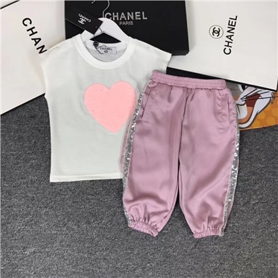 Костюм   на девочку