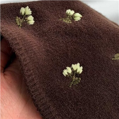 Женский вязаный комплект шапка, перчатки и шарф с вышивкой Zar*a