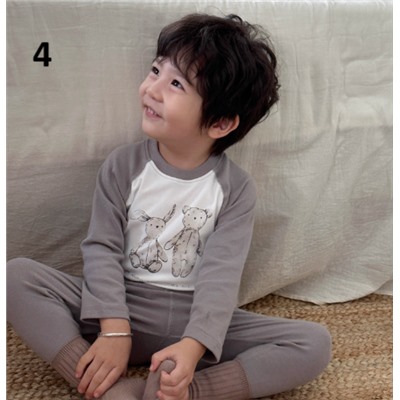 Пижама. Качество просто вышка, мягчайшие, нежнейшие. Взяла бы их и себе и сыну и мужу😂😂