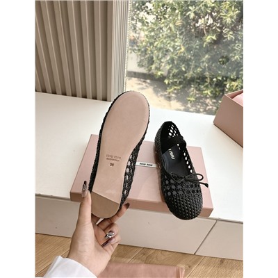 верхняя версия Miu Miu полые тканые туфли Miu Miu женские атласные балетки с бантом, украшенные бантом, эксклюзивная высокая версия Miu Mi*2025, весна с плоским низом, разработка Zp,