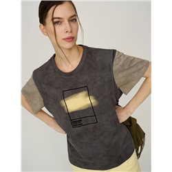 Серая футболка "Цветоблок"