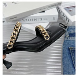 Классные босоножки с квадратным носом