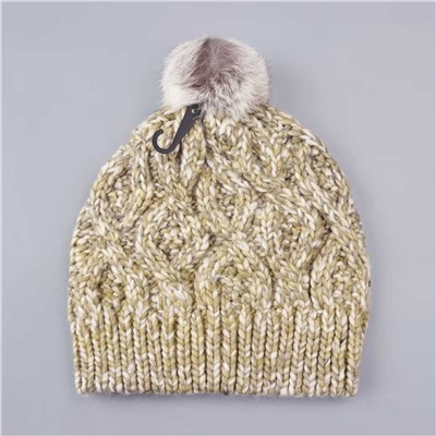 Модная шапка