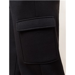 Брюки джоггеры с накладными карманами из футера трехнитки с начесом