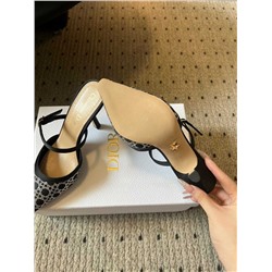 Женские босоножки с острым носом  ДИО*Р