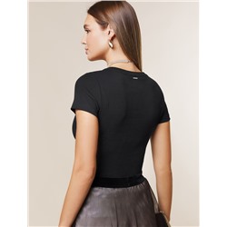 Футболка из фактурного трикотажа в рубчик