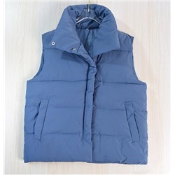 Женский толстый теплый жилет без рукавов с высоким воротом