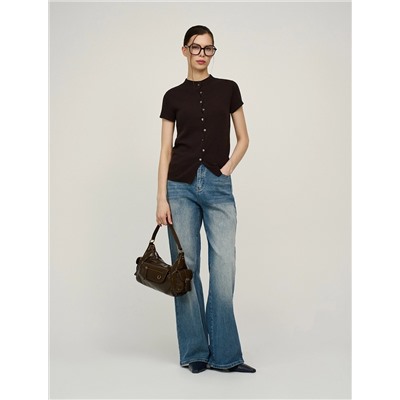 Коричневый джемпер с волнообразной застежкой