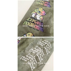 К толстовке выше утепленные штаны с аппликацией Forever21  Материал: 57% хлопок и 43% полиэстер