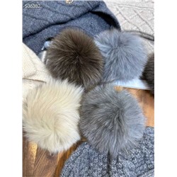 Женская шапка с помпоном  Lor*o Pian*a