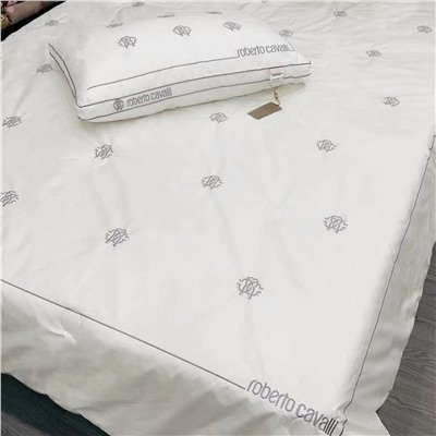 VS ❤️  подушки  Египетский хлопок  Плотность 80  Наполнитель: 35%шелк +25%бамбук+ 40% микрогель  Размеры :  Подушка:50*70см 140ю /пара