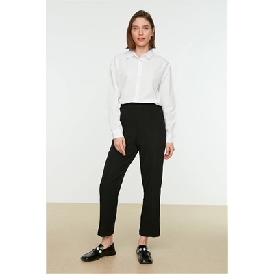 TRENDYOL MODEST Siyah Beli Lastikli Nervür Detaylı Düz Kesim Dokuma Pantolon TCTSS21PL0570