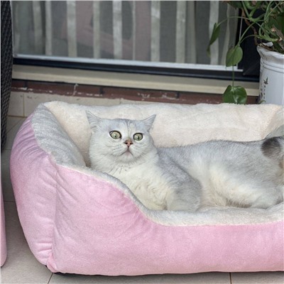 Лежанка для собак и котов