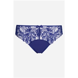 Braga clásica con encaje