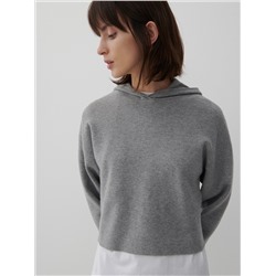 Свитер с капюшоном