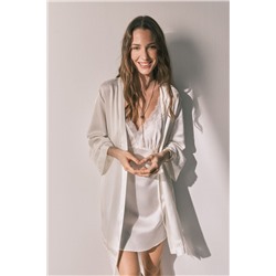 Bata larga satén beige