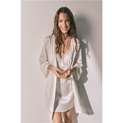 Bata larga satén beige