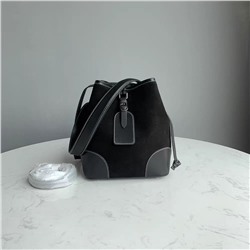 Стильная и вместительная женская сумка